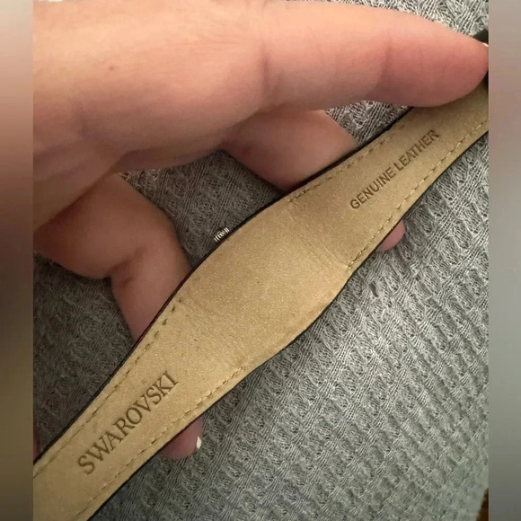 Swarovski watch with genuine leather - Picture 7 of 8